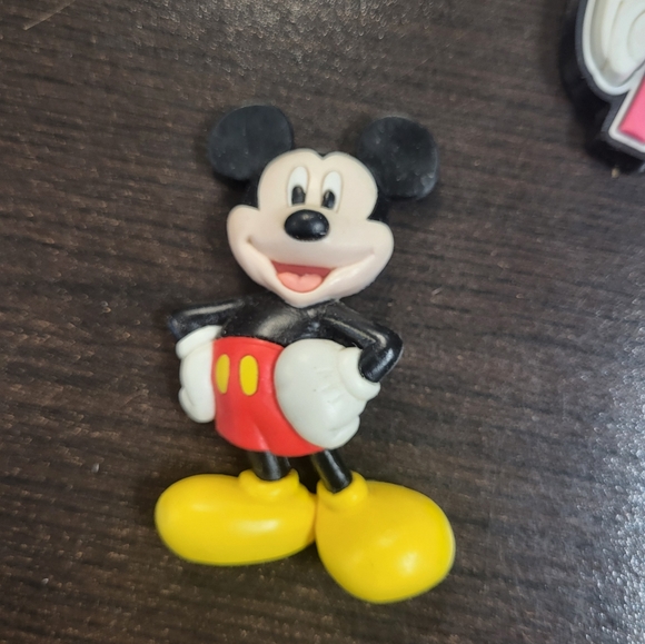 Mickey Mouse Magnet Collection - Picture 3 of 8